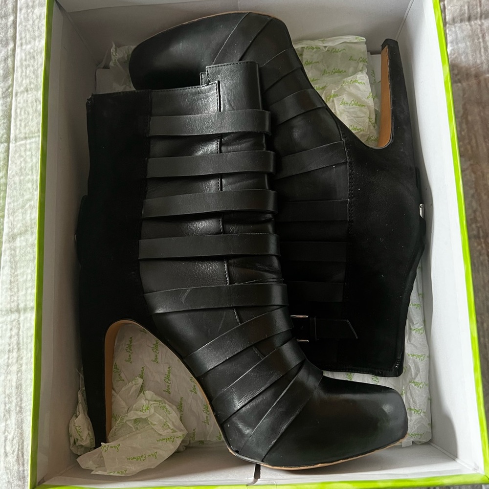 Black suede boots by Sam Edelman, size 9M
